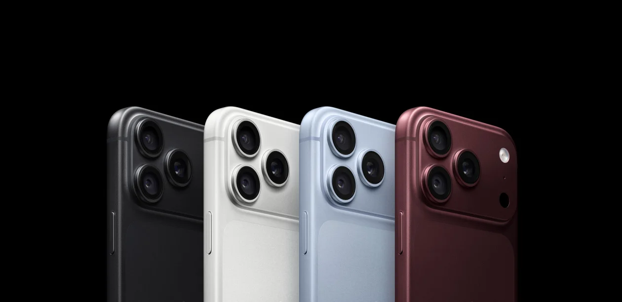 ブラック、シルバー、グレイシャー、バーガンディの4色のiPhone 18 Proが背面を見せて並ぶ、Apple公式のカラーラインナップ画像