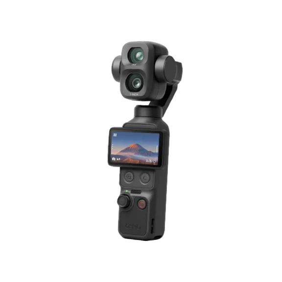 白い背景に立つOsmo Pocket 4P。2つのレンズを縦に並べたカメラ部と、ボディの画面が見えるDJI公式の製品画像