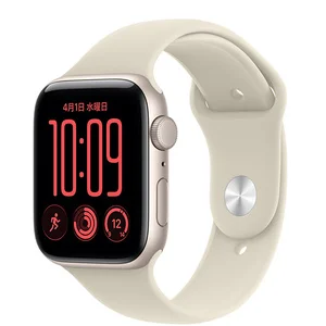 スターライトのアルミニウムケースにスポーツバンドを付けたApple Watch SE 3の、Apple公式の製品画像