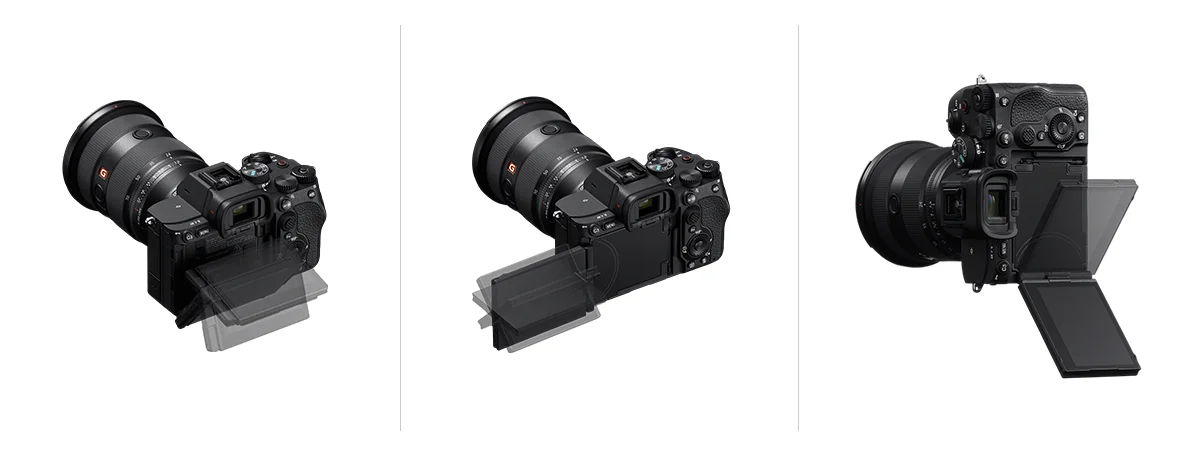 α7 Vの4軸マルチアングル液晶モニターをチルト・横開き・回転させた3パターンを並べた、ソニー公式の画像